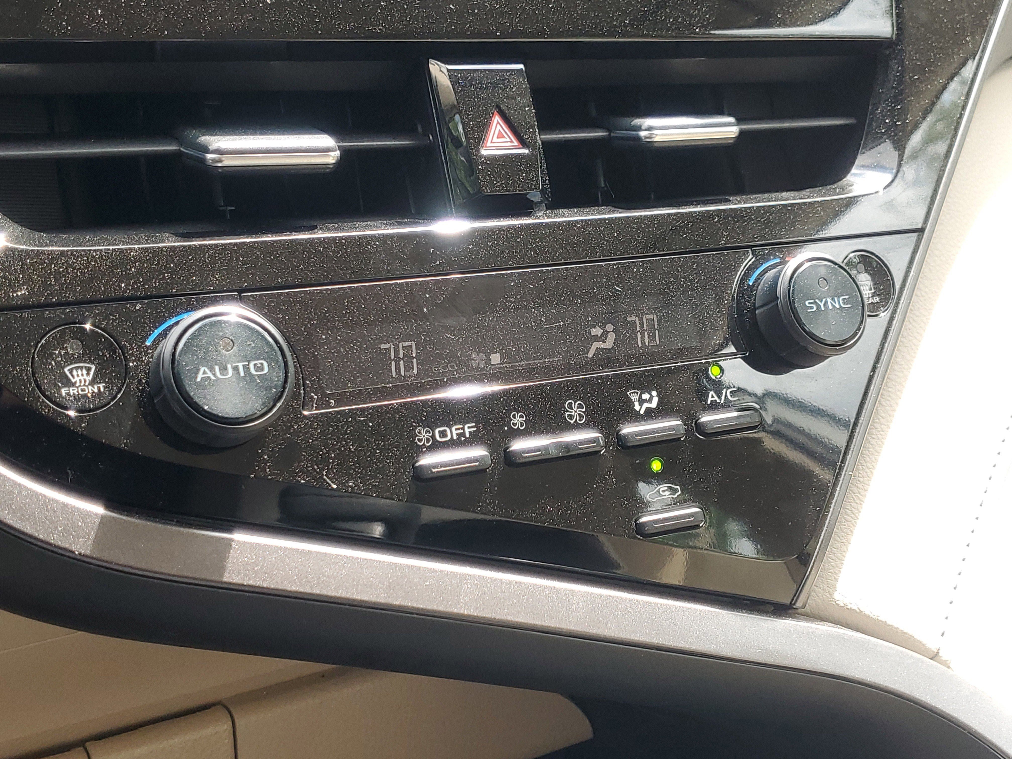 Used 2023 Ice Toyota LE image 27