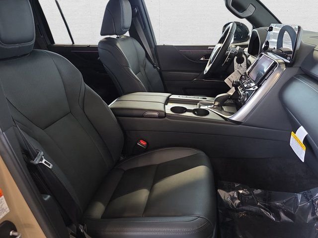 2026 Lexus LX 700h Overtrail - Photo 10