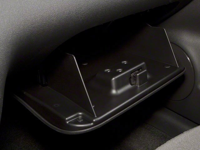 Used 2010 Summit White Chevrolet LS image 18