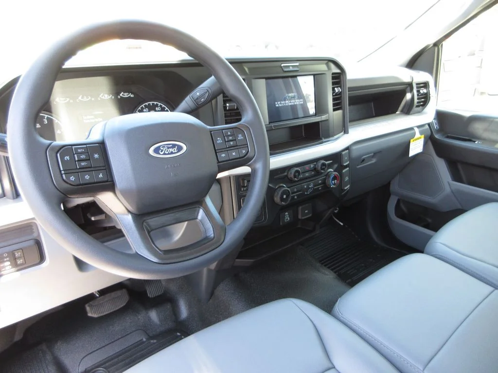New 2026 Oxford White Ford XL image 8
