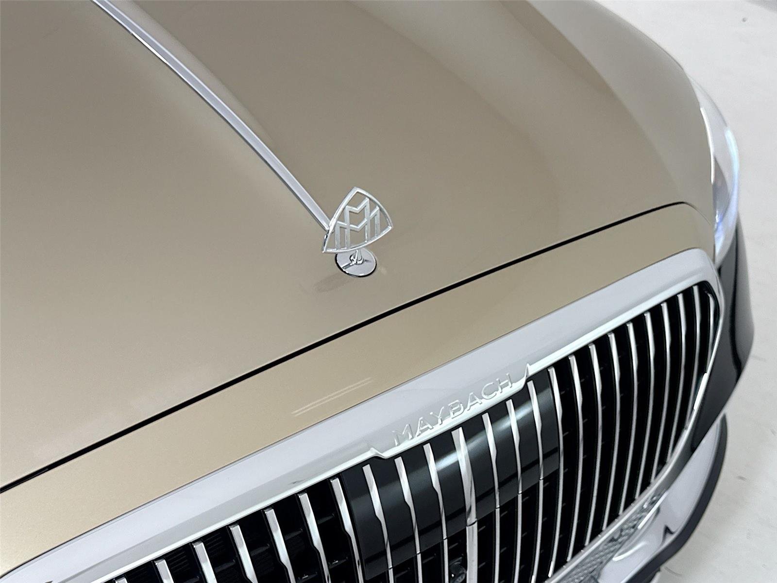 Used 2025 Kalahari Gold/Obsidian Black Mercedes-Benz Maybach S 680 | Mansory Trim | Factory Two Tone | $282k MSRP image 44