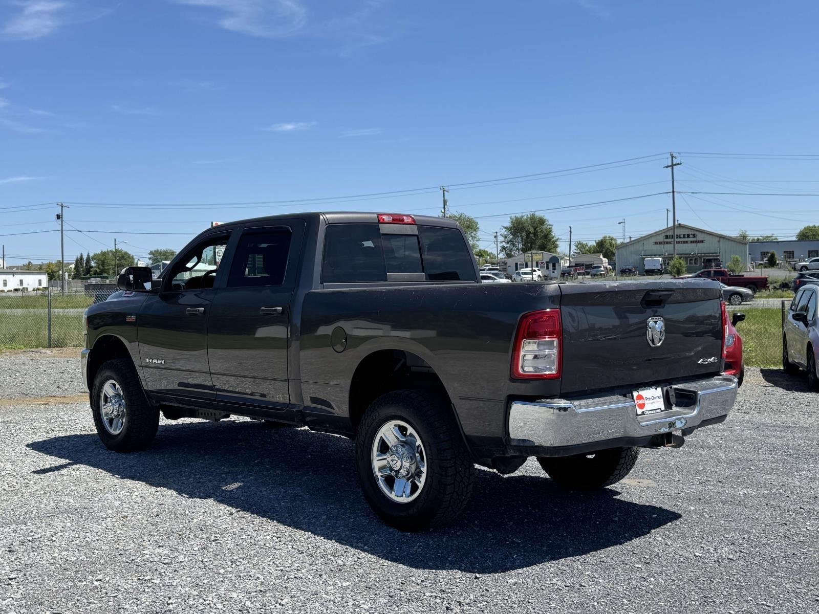Used 2021 Granite Crystal Metallic Clearcoat Ram Tradesman image 22