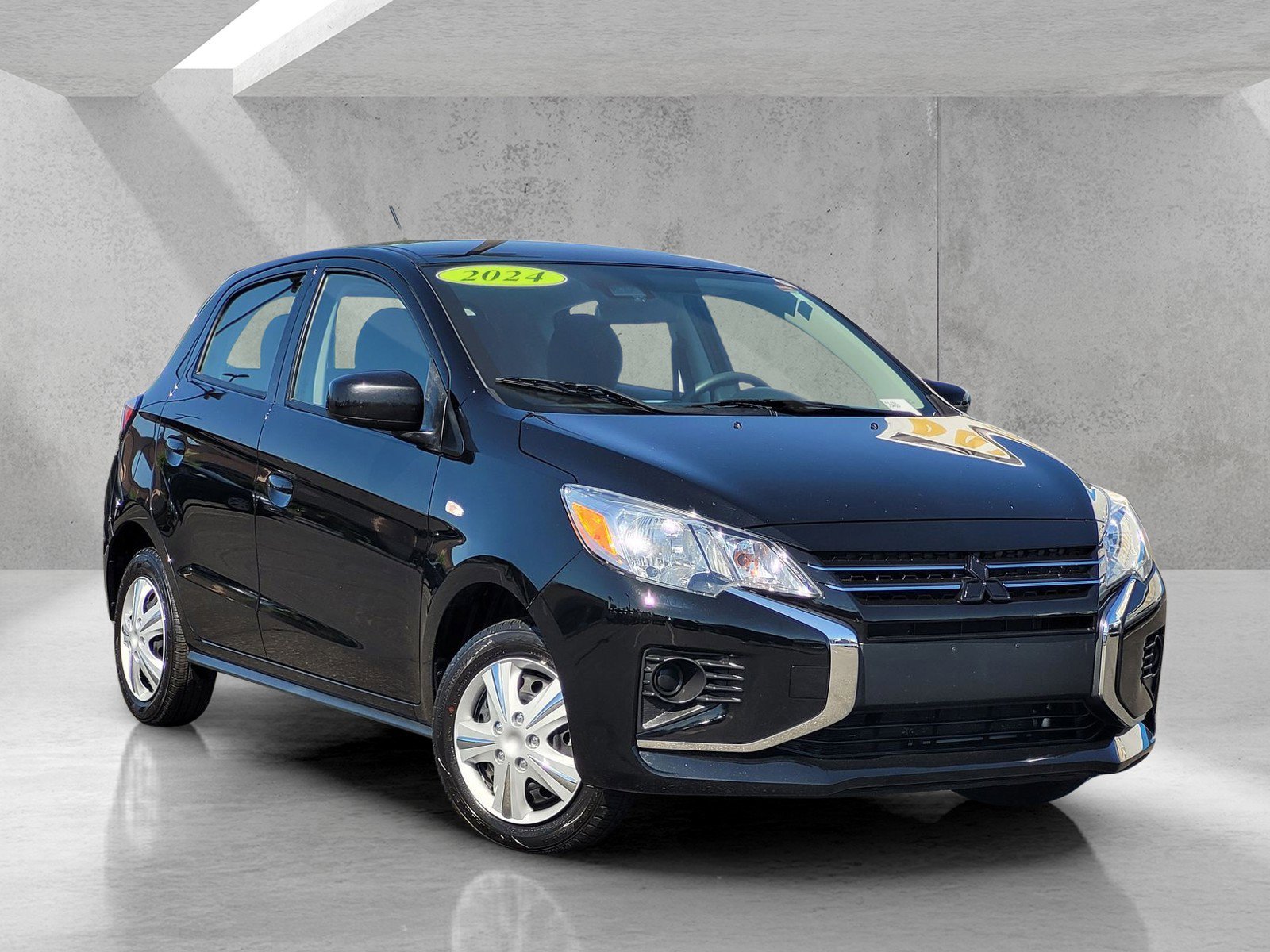 2024 Mitsubishi Mirage ES CVT's photo