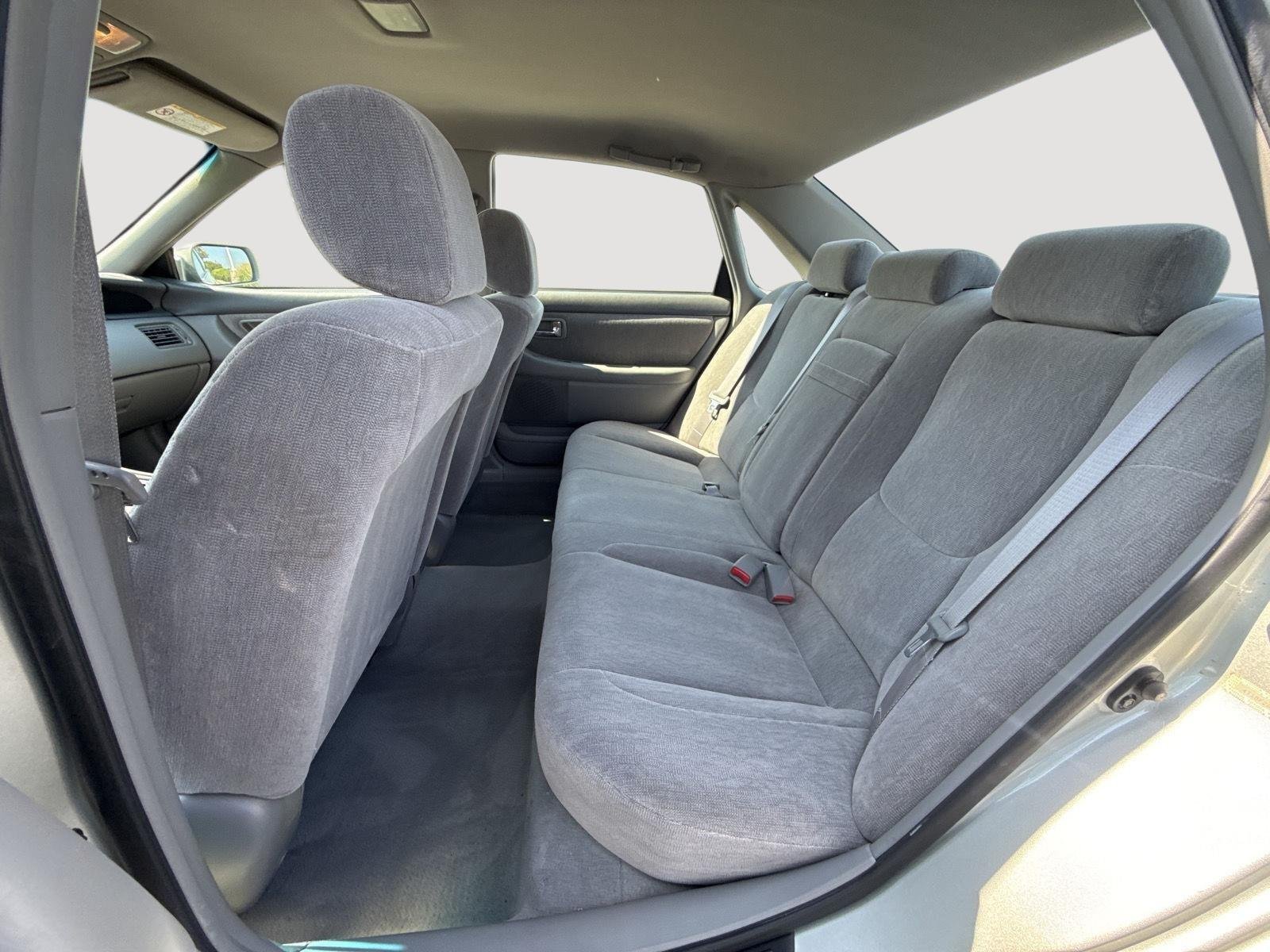 Used 2002 Lunar Mist Metallic Toyota XL image 20
