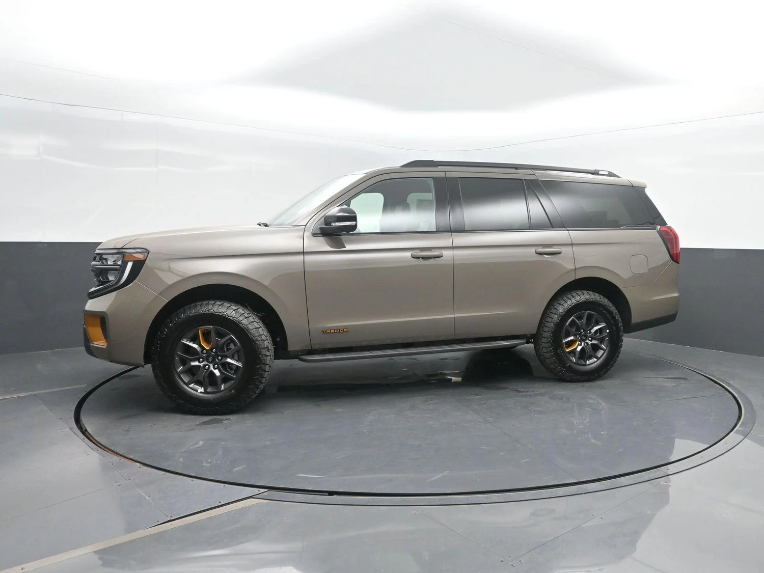 New 2027 Marsh Gray Ford Tremor® image 44