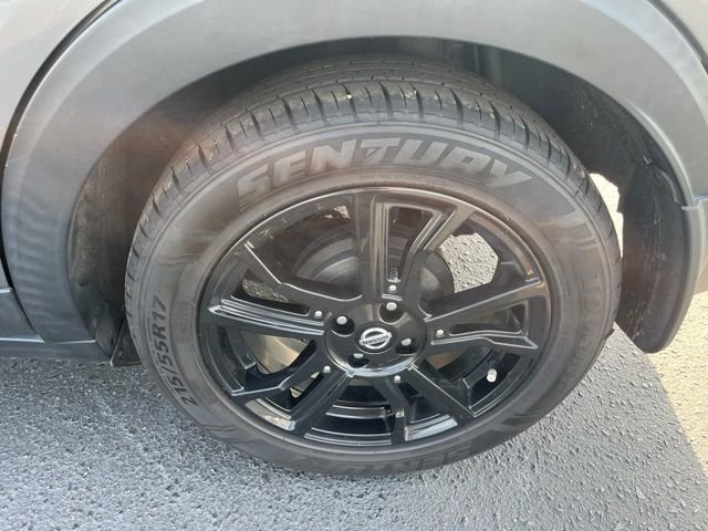 Used 2020 Gray Nissan SR image 28