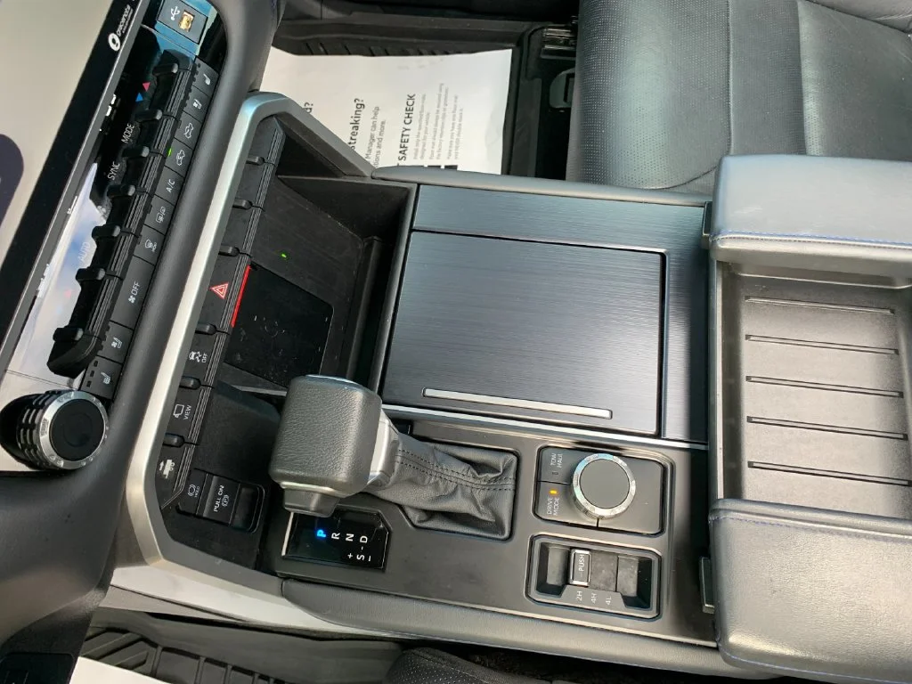 Used 2023  Toyota Platinum image 24