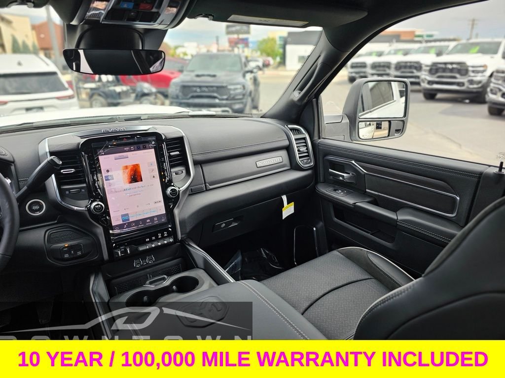 New 2026 Bright White Clear-Coat Exterior Paint RAM Laramie image 15
