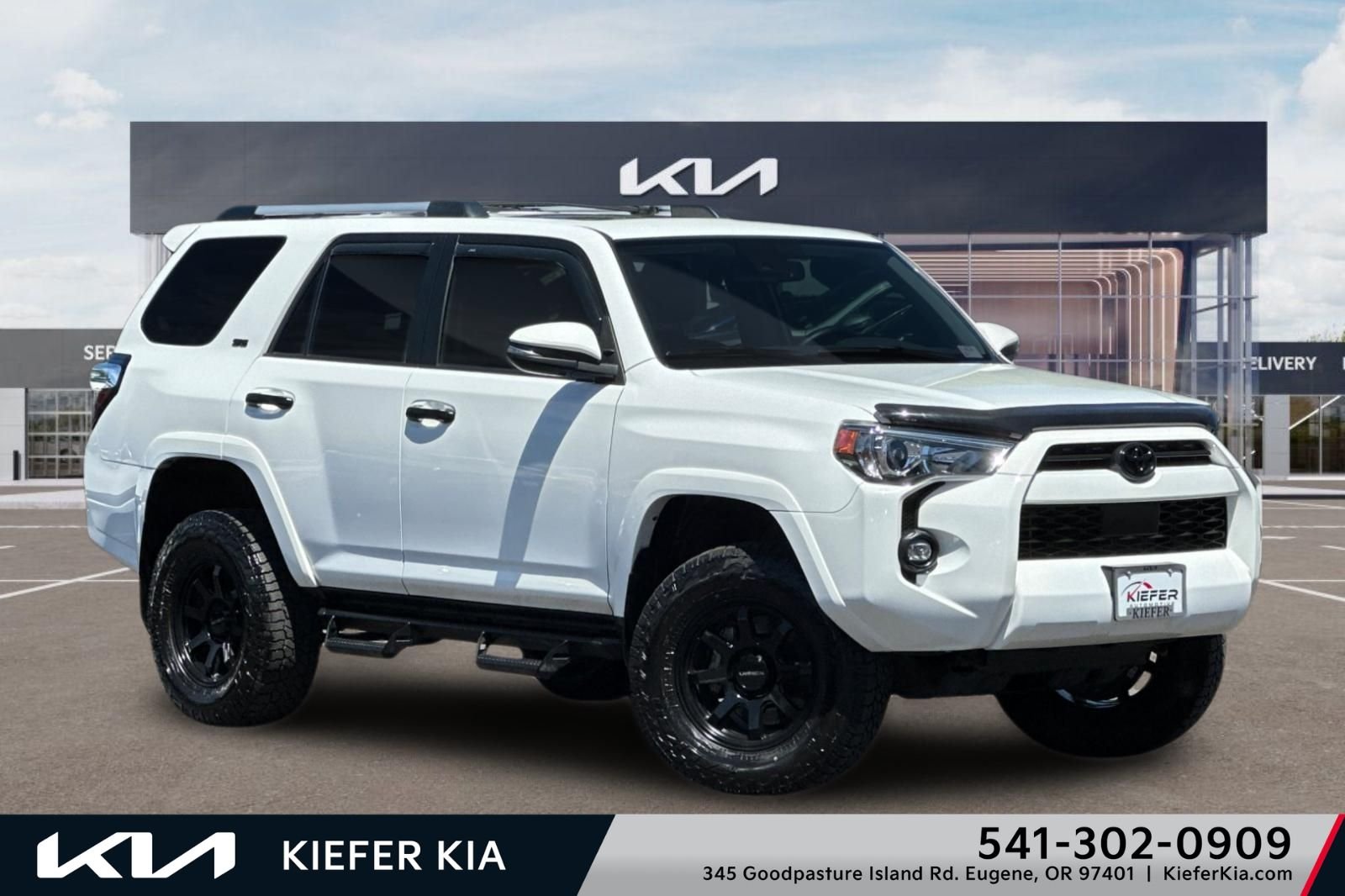 2023 Toyota 4Runner SR5 Premium 4WD V6's photo