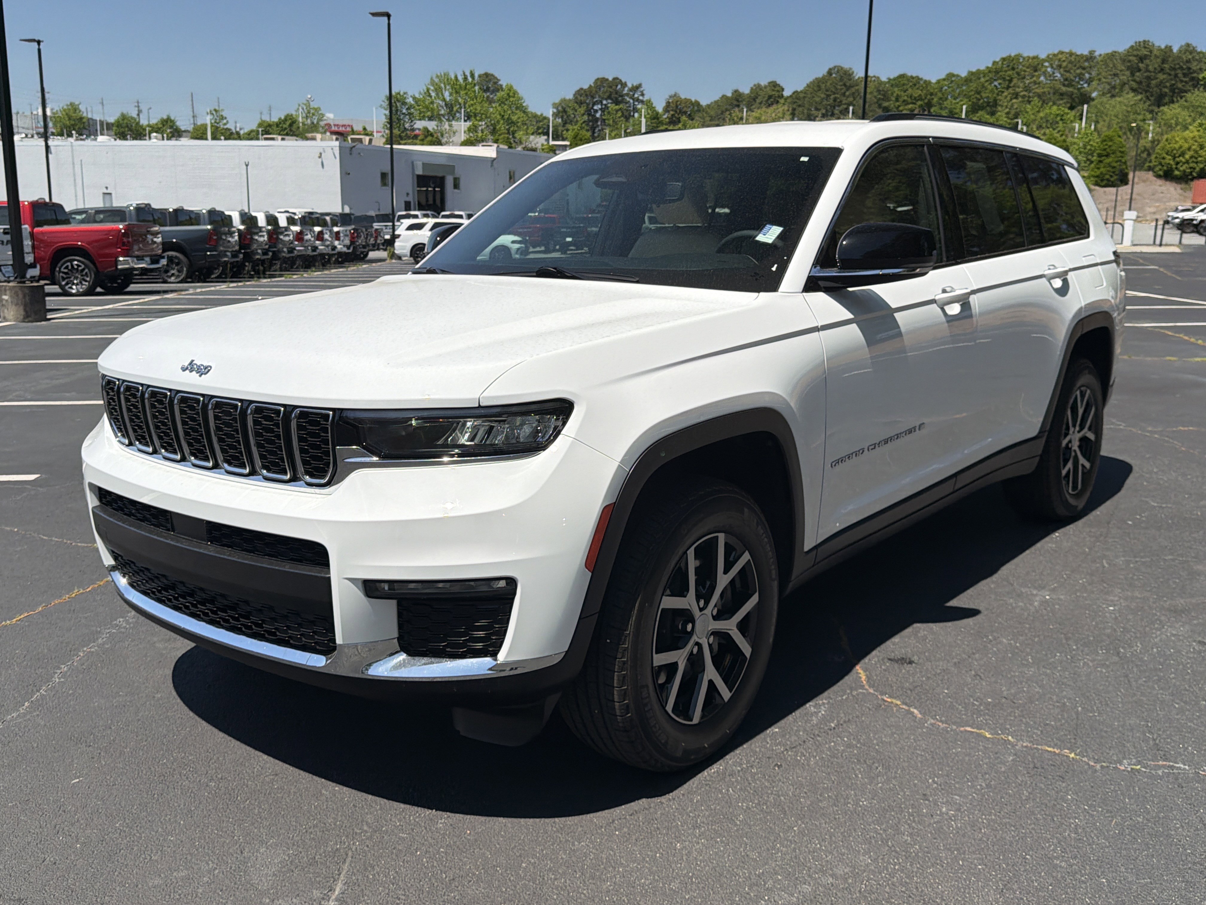 Used 2023 Bright White Clearcoat Jeep Limited image 6