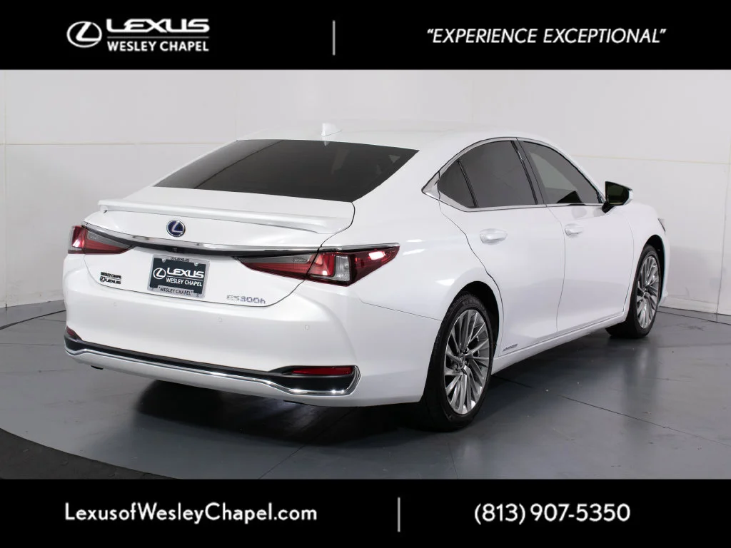 Used 2022 White Lexus 300h Ultra Luxury image 4
