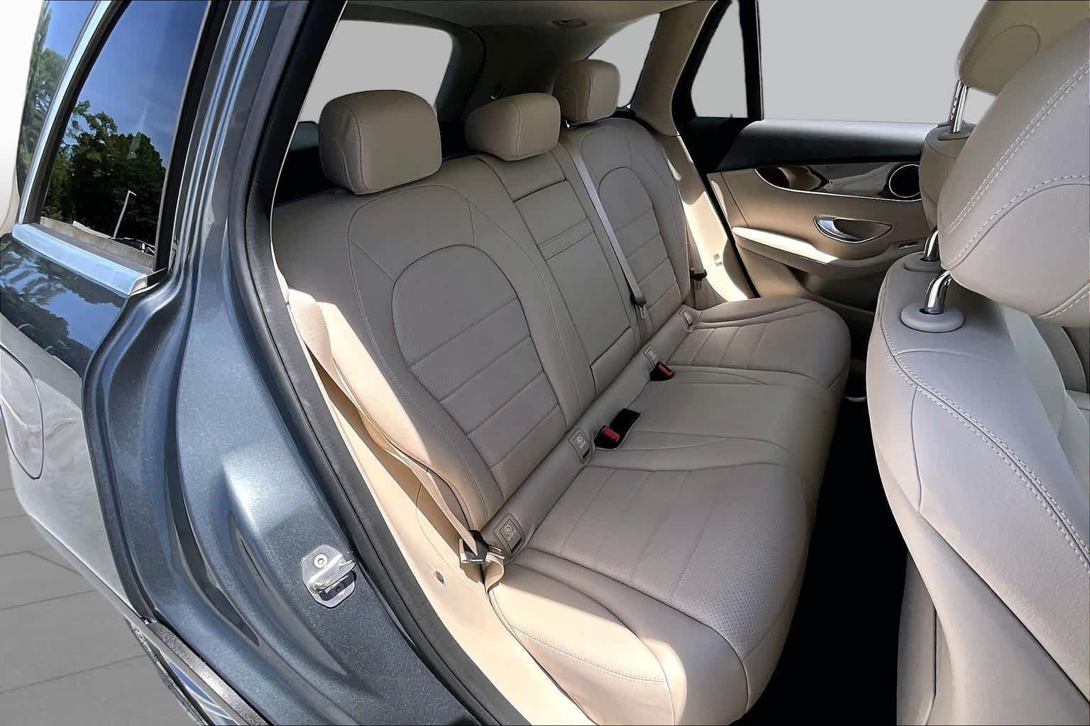 Used 2018 Selenite Grey Metallic Mercedes-Benz GLC 300 image 19