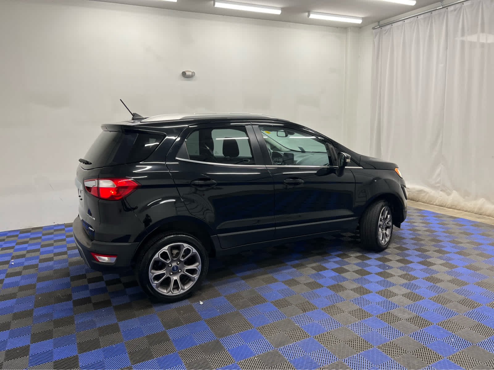 Used 2021 Shadow Black Ford Titanium image 13