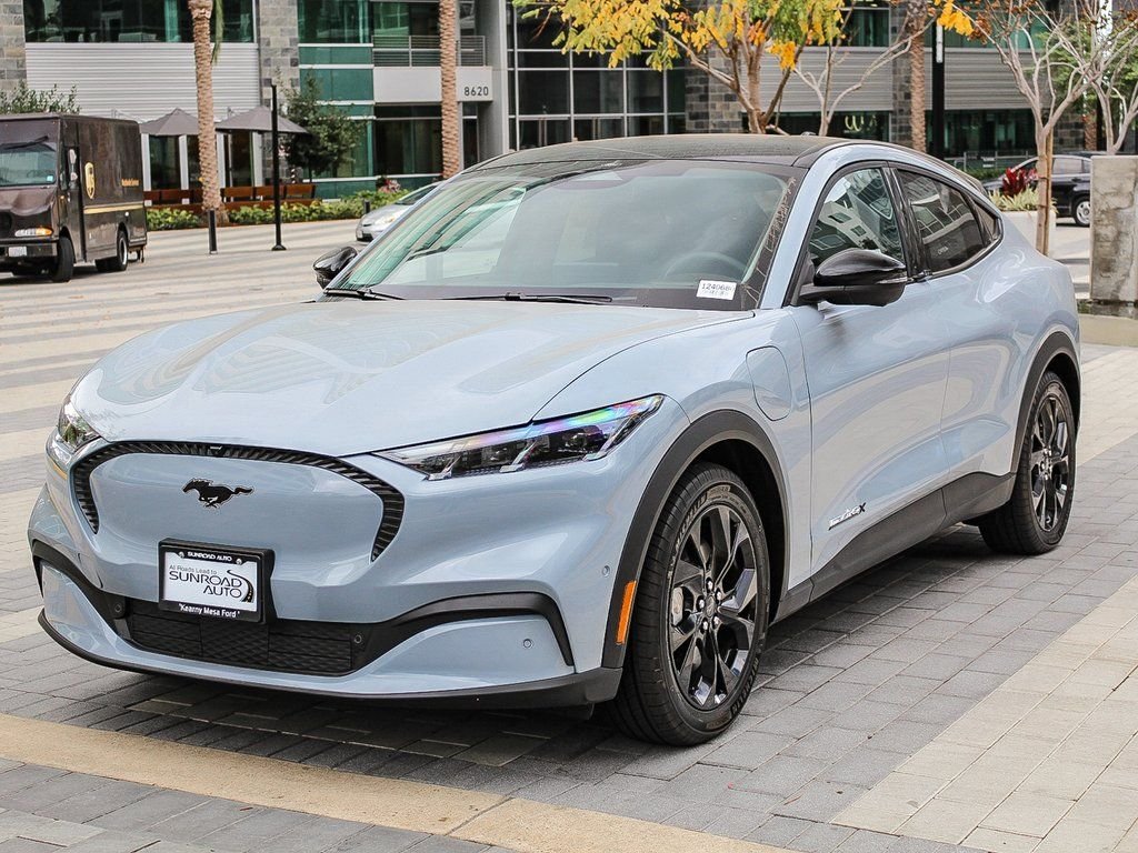 New 2024 Glacier Gray Metallic Tri-Coat Ford Select image 3