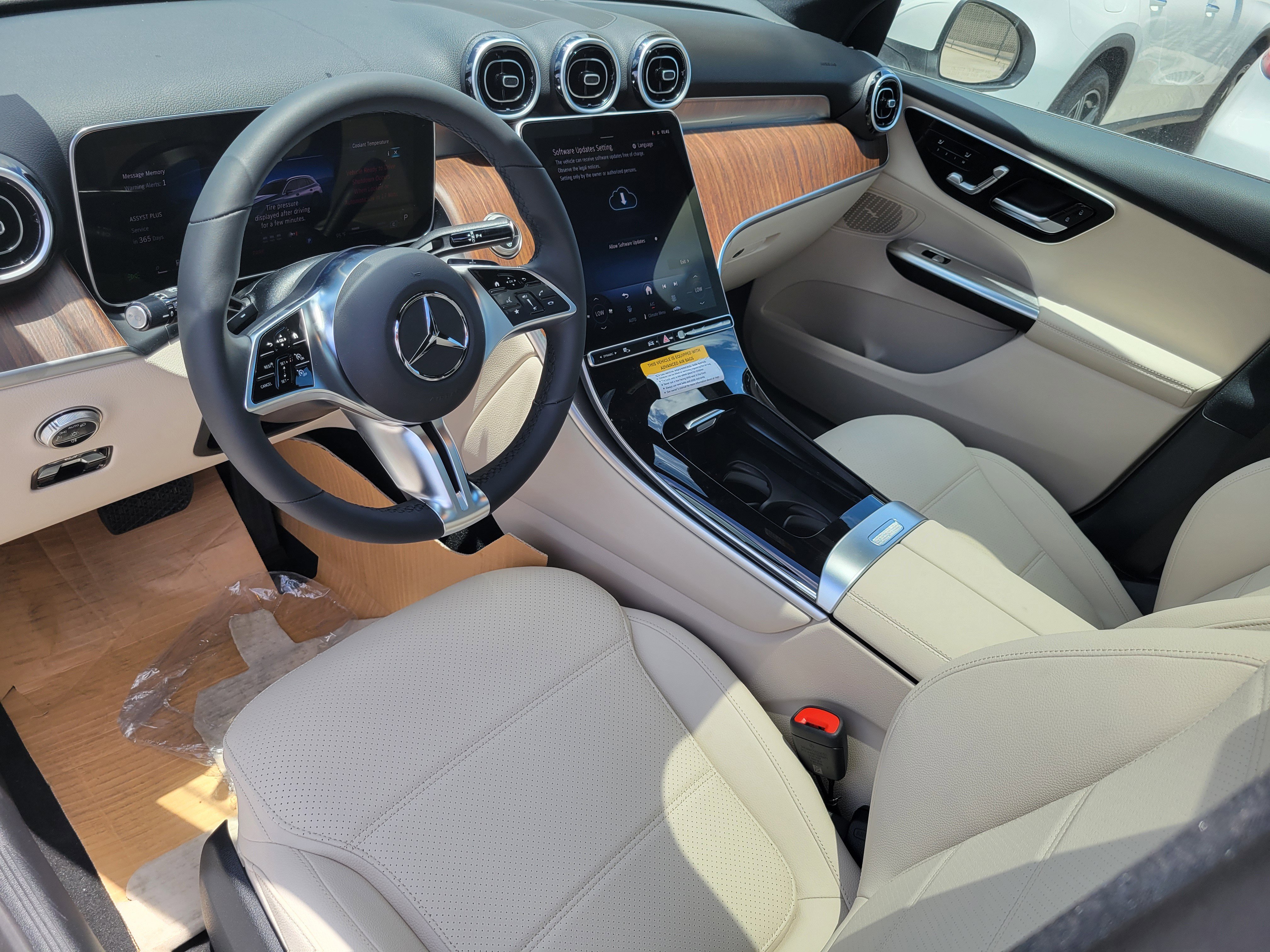 New 2026 Polar White Mercedes-Benz GLC 300 image 75