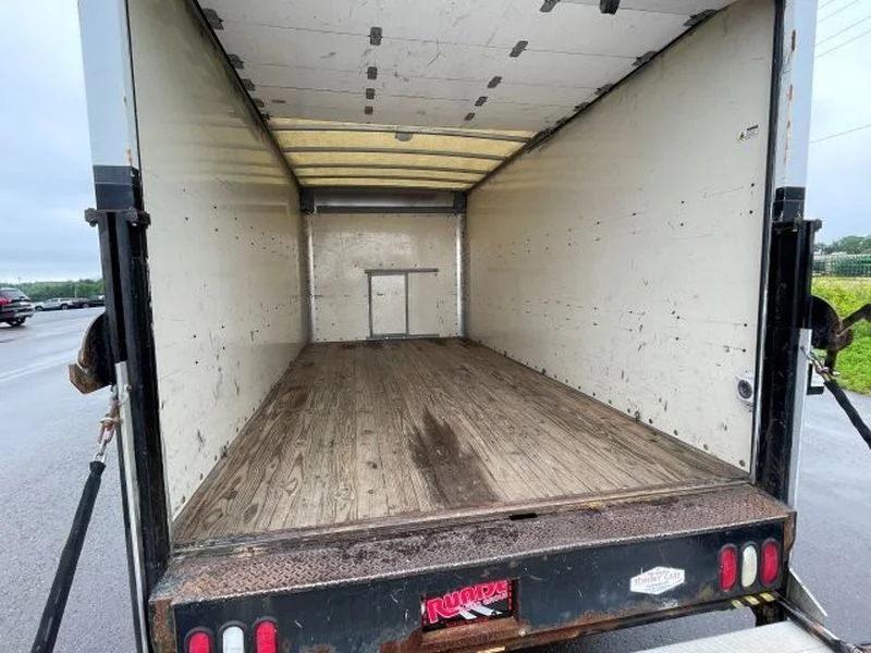 Used 2012 Summit White Chevrolet 2WT image 16