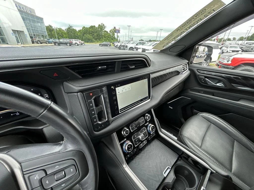 Used 2022 White GMC Denali image 12