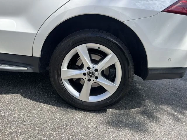 Used 2018 White Mercedes-Benz GLE 350 image 35