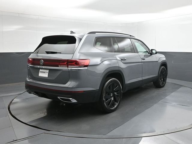 Used 2026  Volkswagen 2.0T SE w/Technology image 8