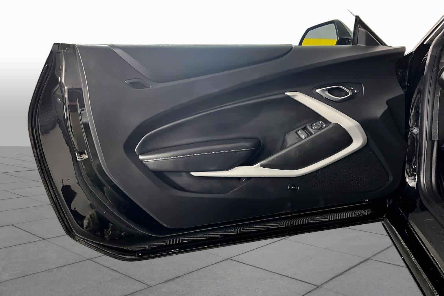 Used 2019 Black Chevrolet 1LT image 19