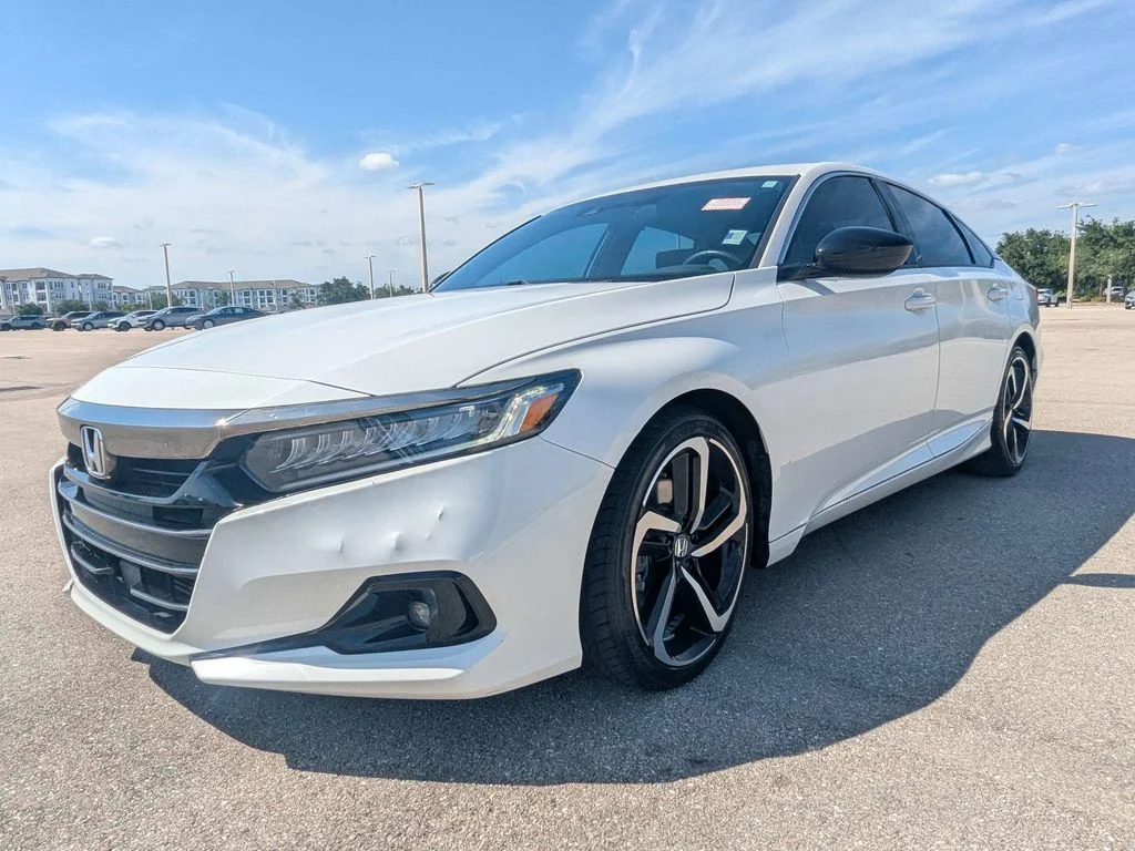 Used 2022 White Honda Sport image 9
