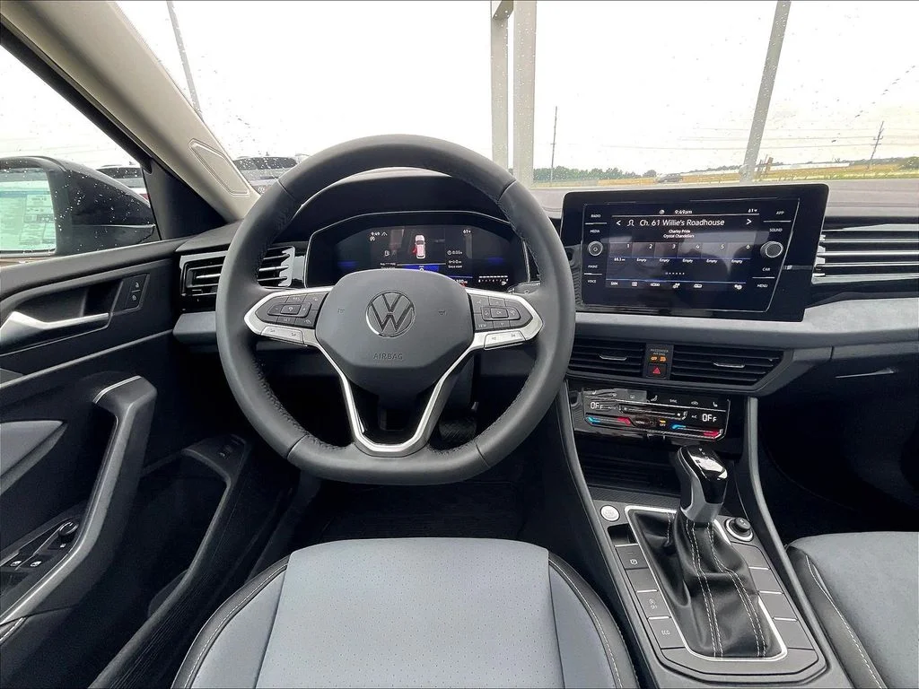 New 2026 Black Volkswagen 1.5T SE image 8