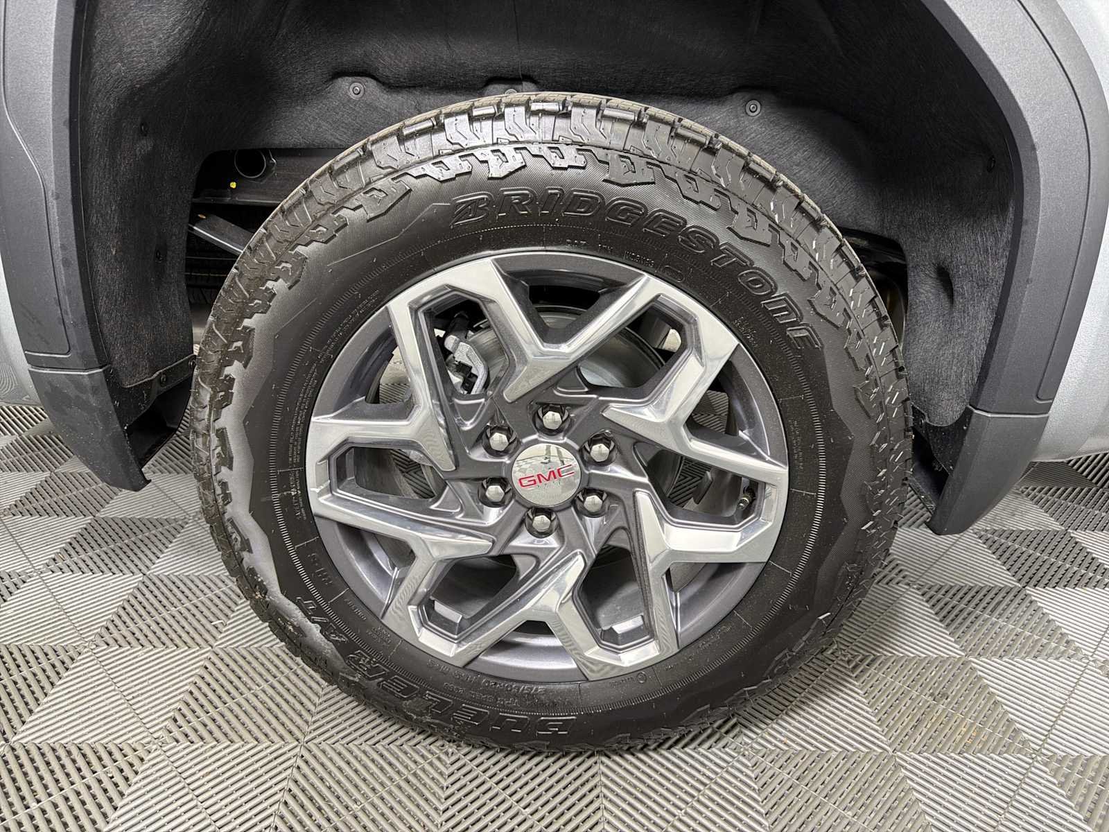 2026 GMC Sierra 1500 SLT - Photo 15