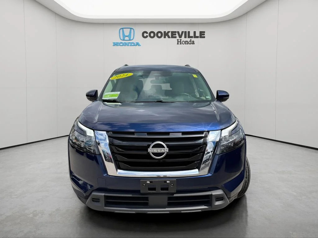 Used 2024 Deep Ocean Blue Nissan SV image 4