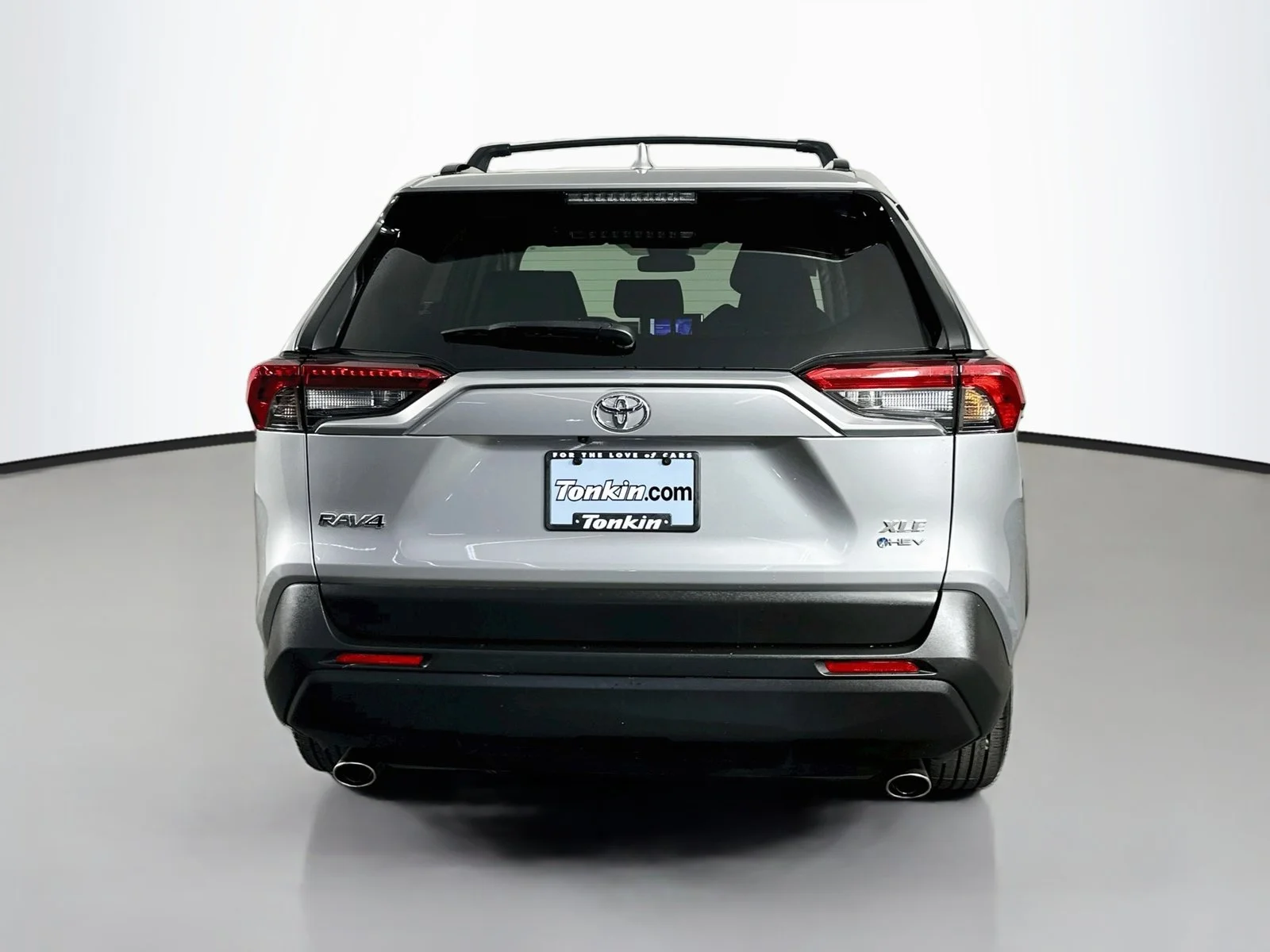 Certified Used 2025 Silver Toyota XLE image 6