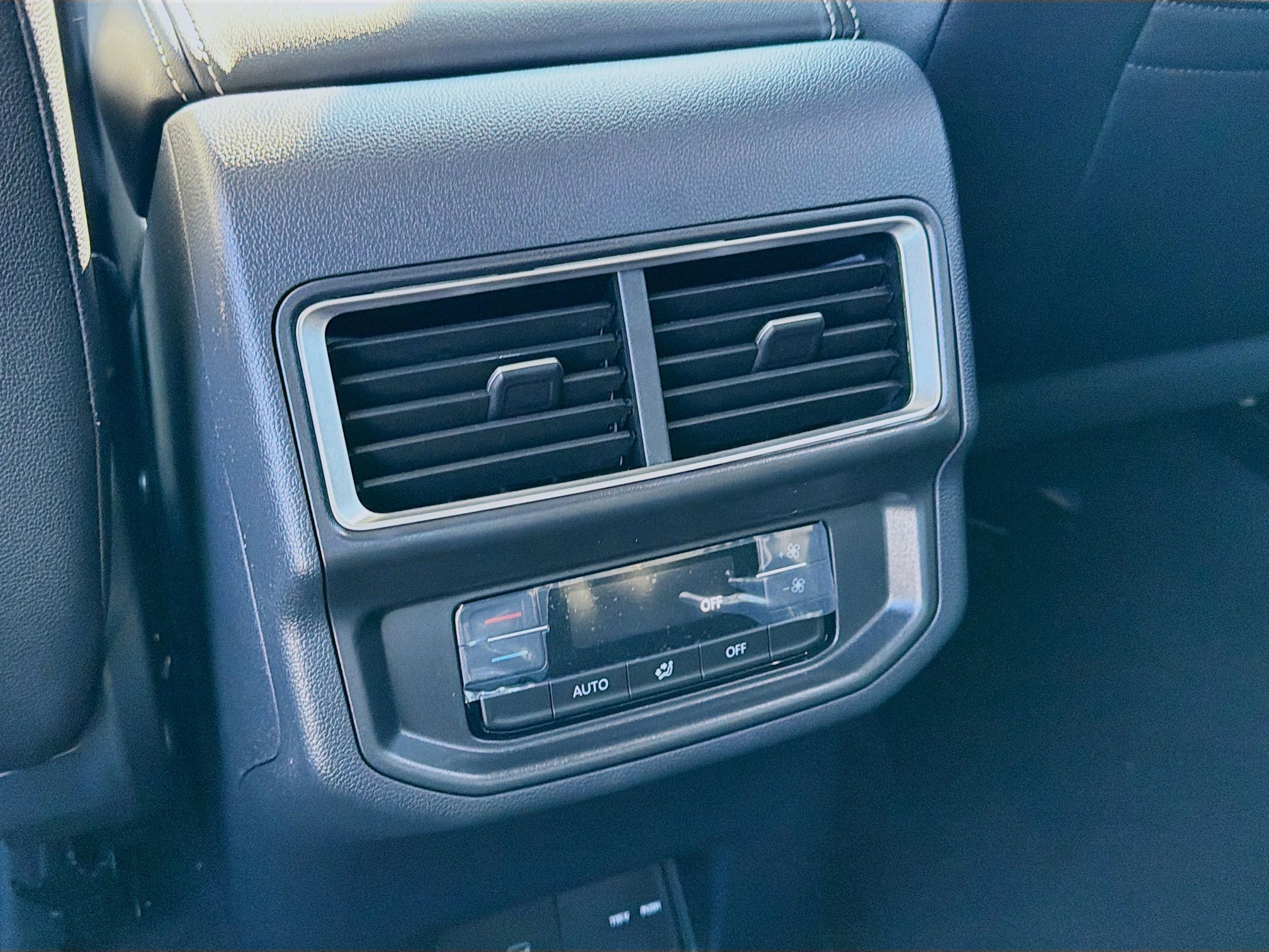 2026 Volkswagen Atlas SE w/Tech - Photo 19