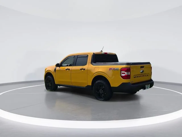 Used 2023 Orange Ford XLT image 6