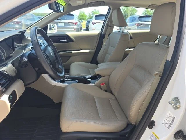 Used 2014 White Honda EX-L image 10