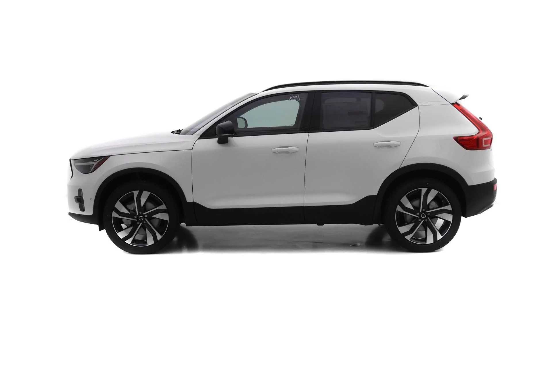 2025 Volvo XC40 Ultra - Photo 3