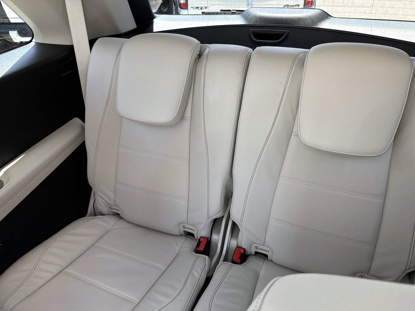 New 2026 Polar White Mercedes-Benz 450 4MATIC® SUV image 13