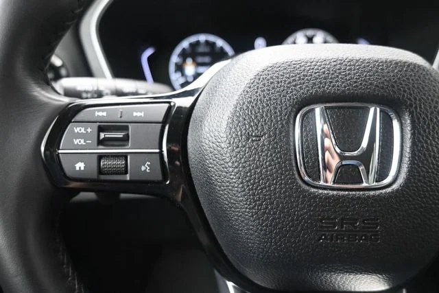 Certified Used 2023 Lunar Silver Metallic Honda 2WD EX-L 7P image 28