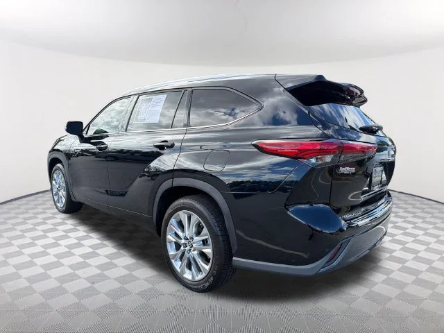 Used 2021 Black Toyota Hybrid Platinum image 7