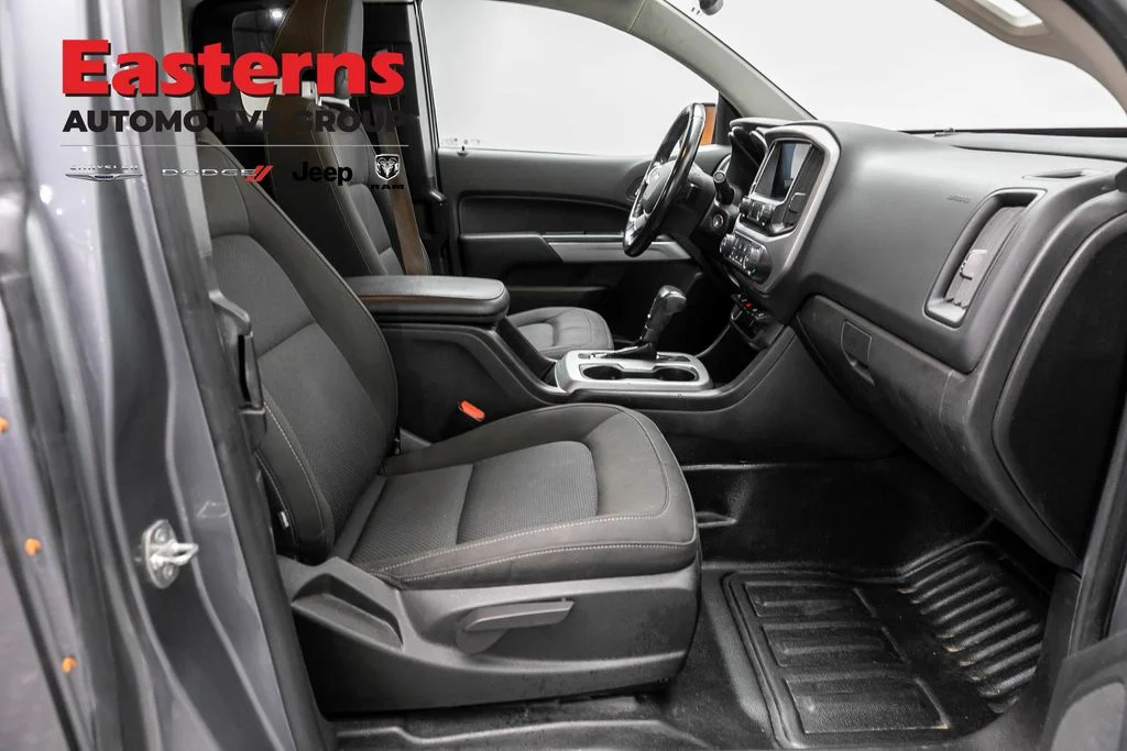 Used 2021 Gray Chevrolet LT image 22