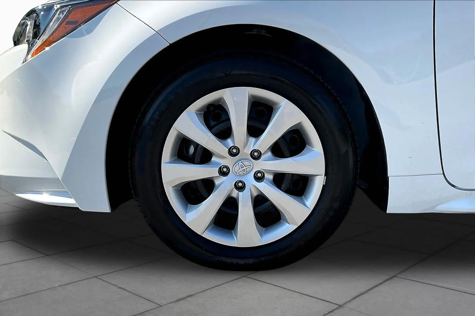 Used 2026 Ice Cap Toyota LE image 11