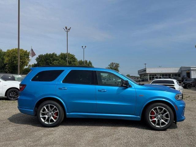 New 2027 B5 Blue Exterior Paint Dodge R/T image 3
