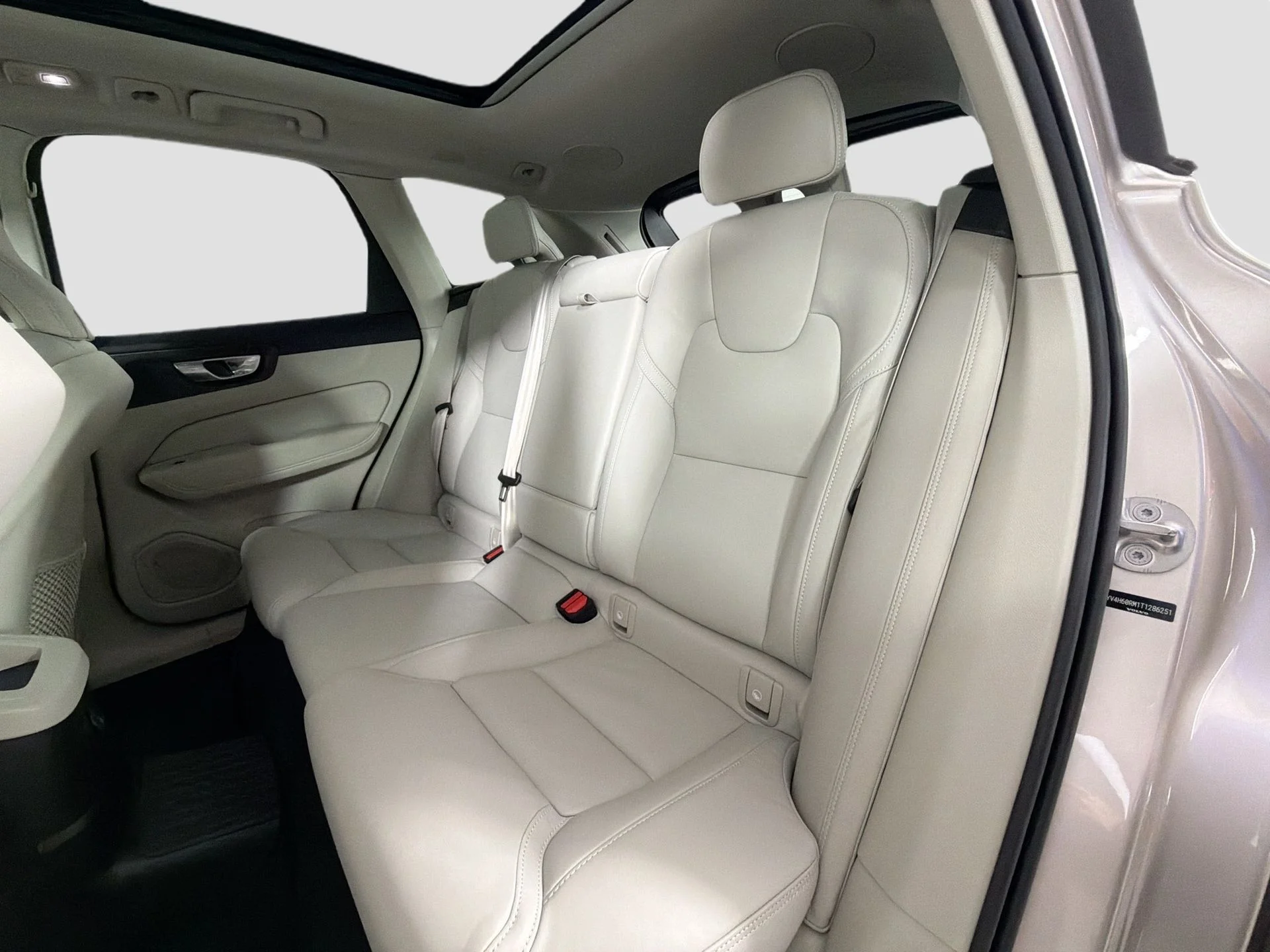 2026 Volvo XC60 Ultra - Photo 26