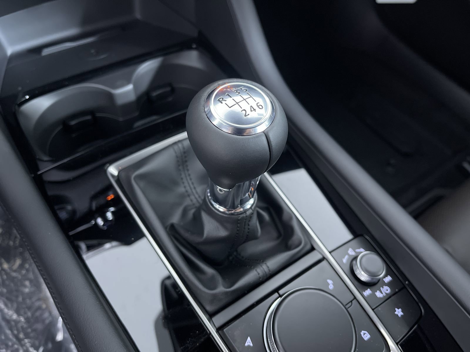 New 2026 Snowflake White Pearl Mazda 2.5 S Premium image 21