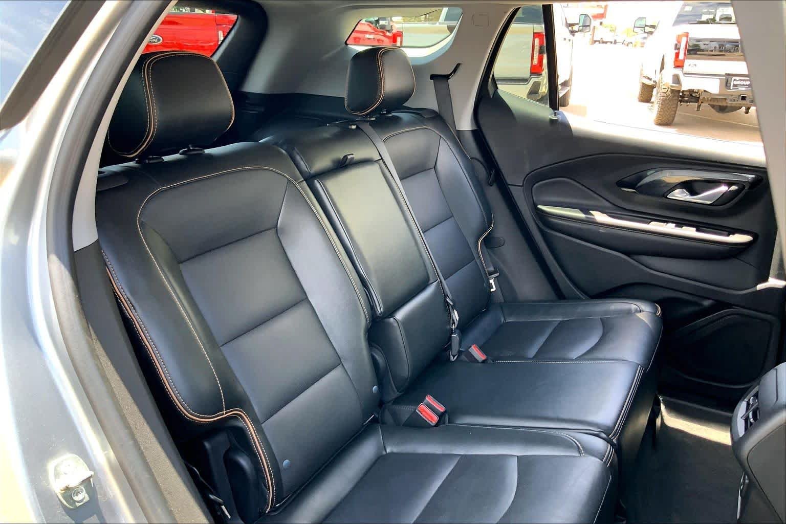 Used 2023 Sterling Metallic GMC AT4 image 20