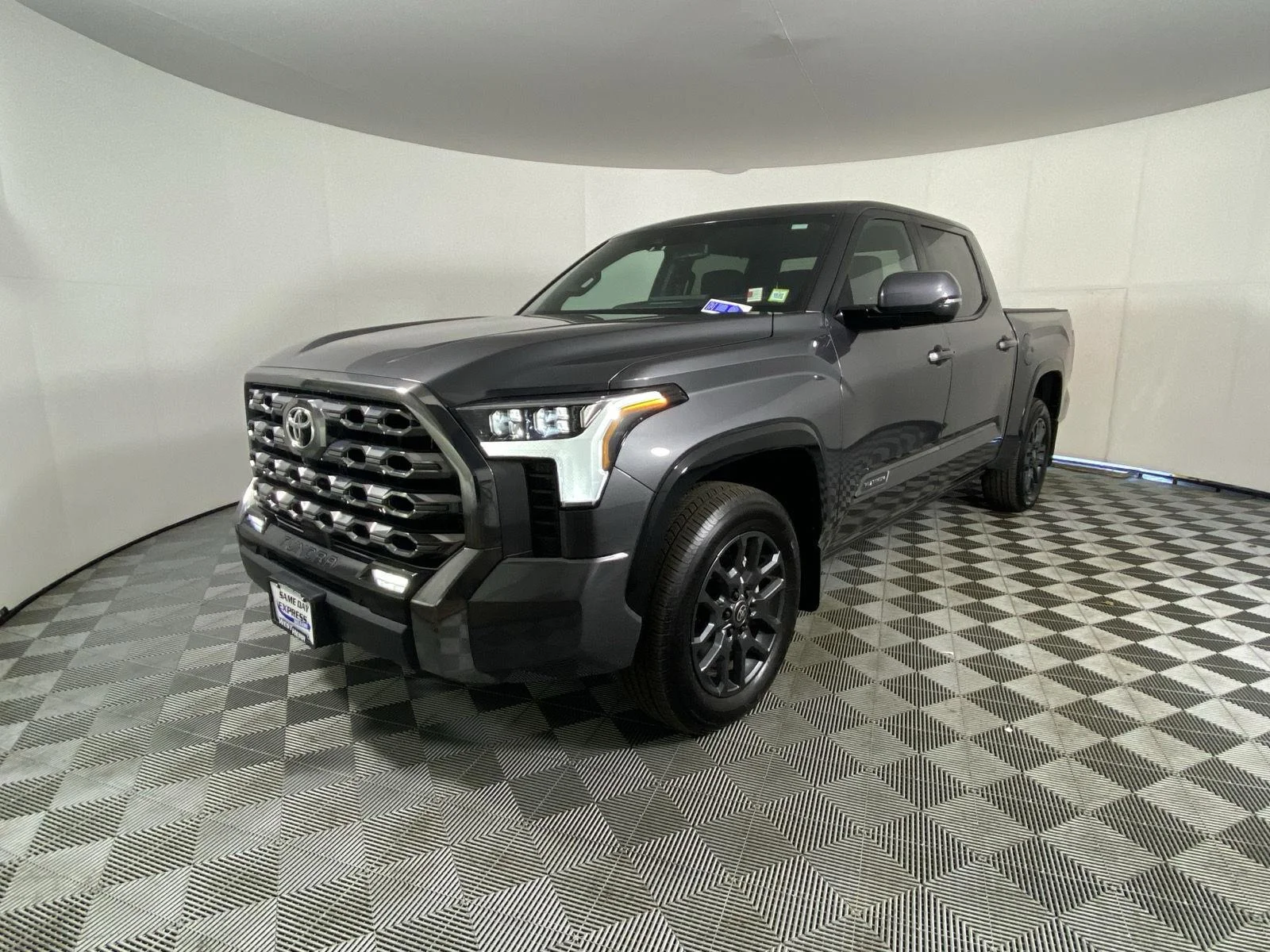 Used 2025 Magnetic Gray Metallic Toyota Platinum image 3