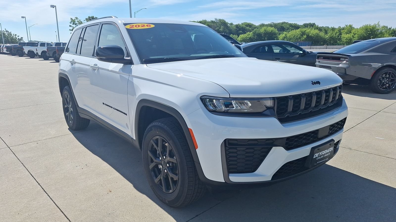 New 2026 Bright White Clear-Coat Exterior Paint Jeep Altitude image 2