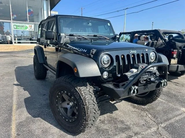 Used 2015 Black Jeep Unlimited Rubicon image 2