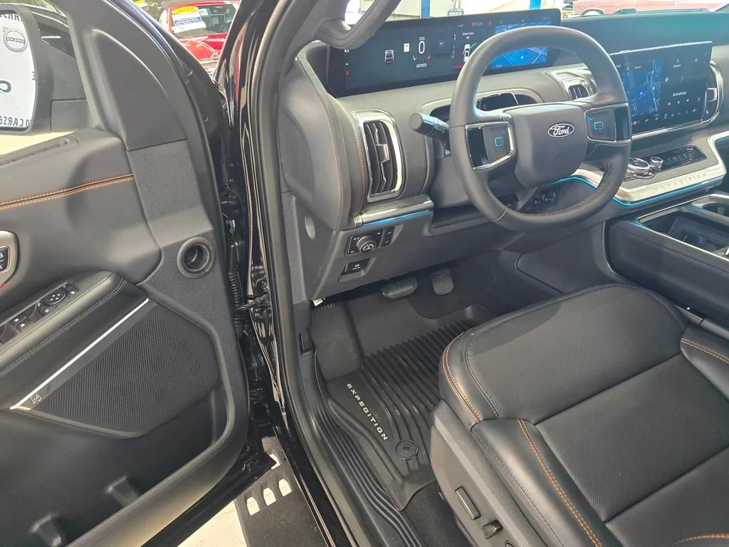 New 2027 Agate Black Metallic Ford Tremor® image 11