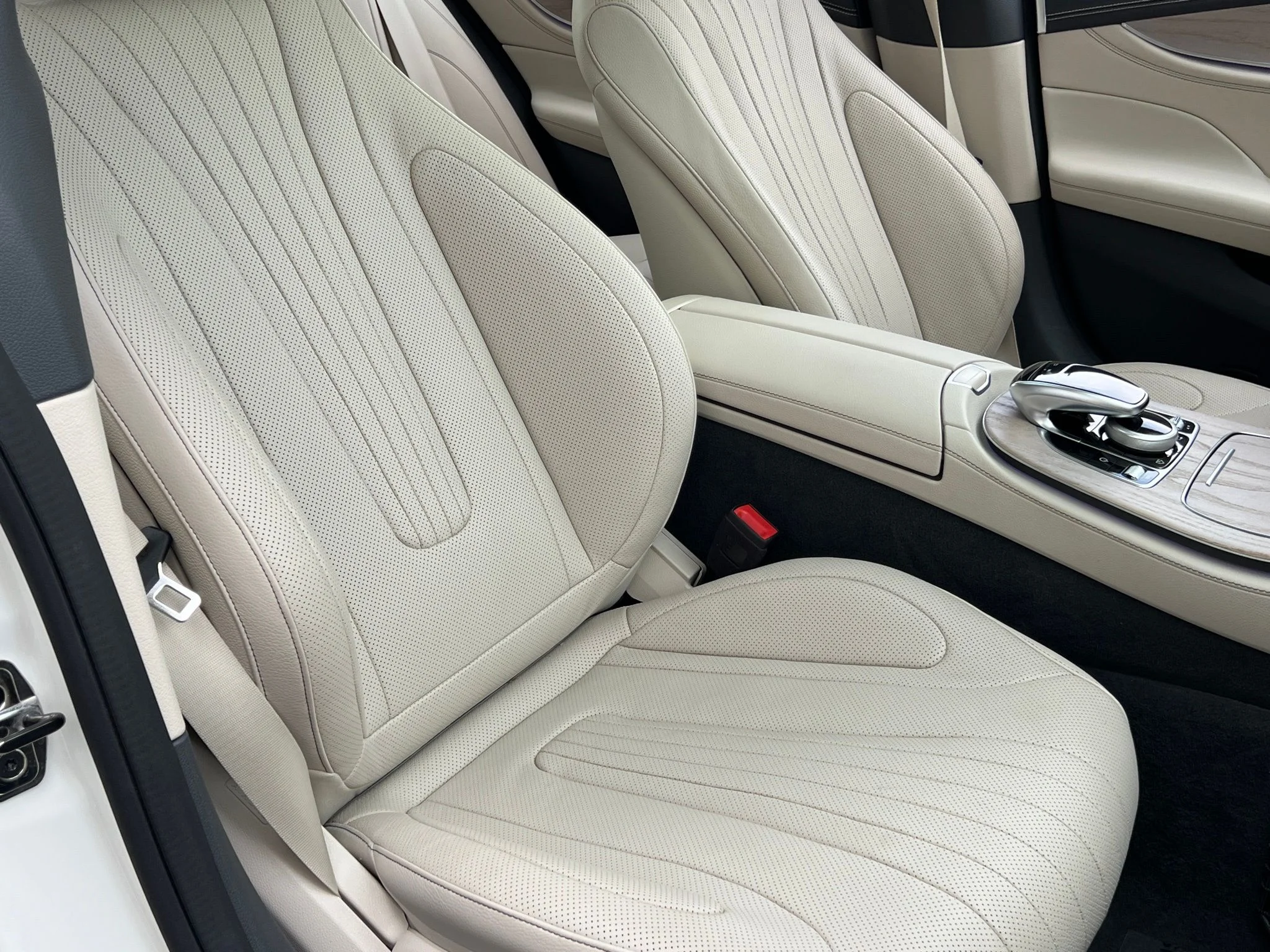Used 2019 White Mercedes-Benz CLS 450 image 38