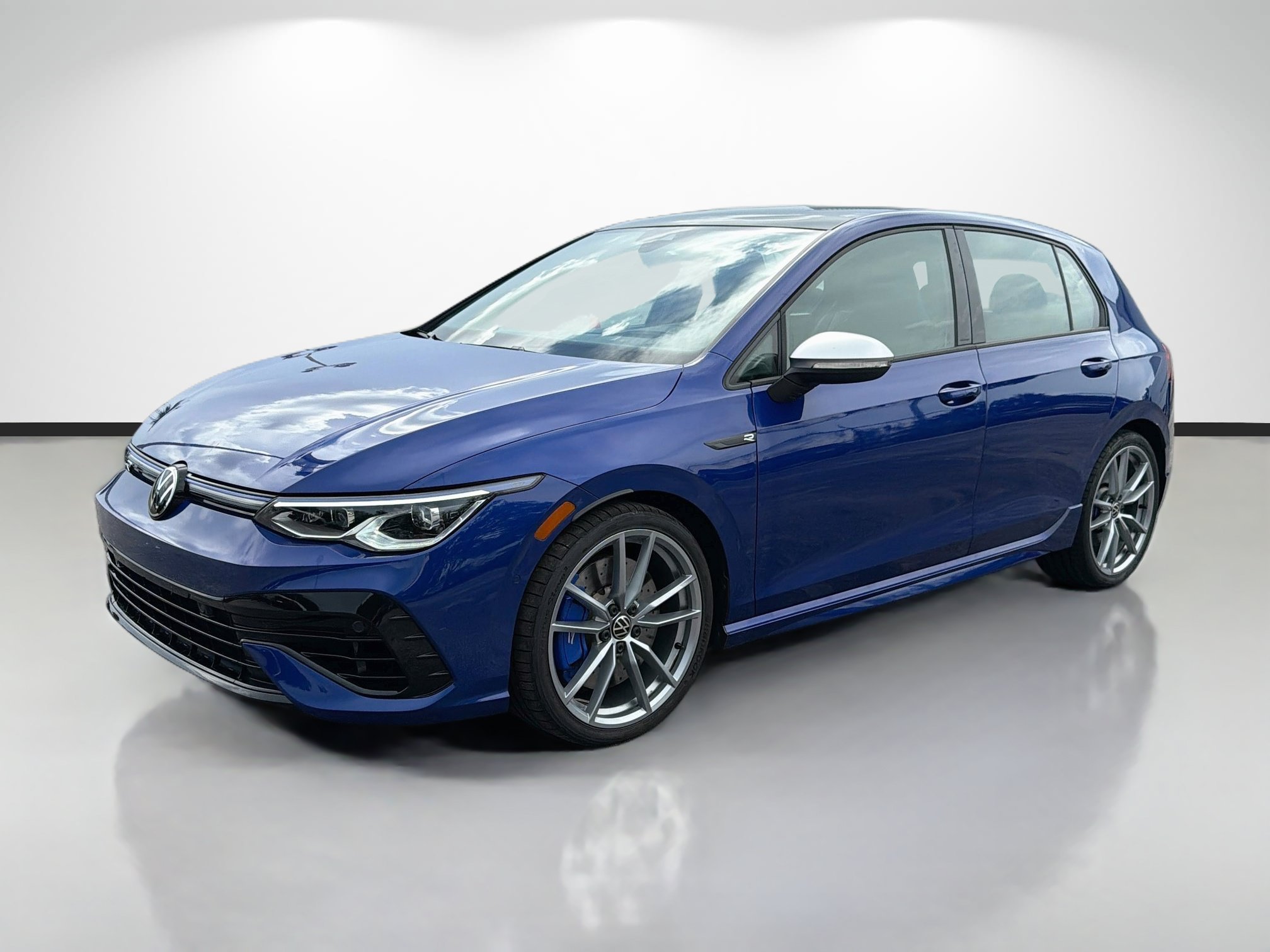 Used 2024 Blue Volkswagen 2.0T image 7