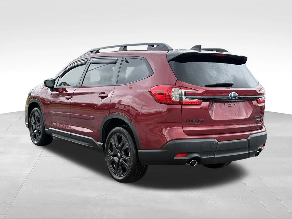 Used 2025 Red Subaru Onyx Edition image 3