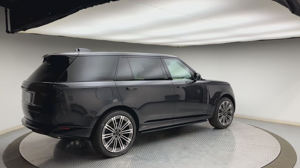 New 2026 Carpathian Gray Premium Metallic Land Rover Autobiography image 2